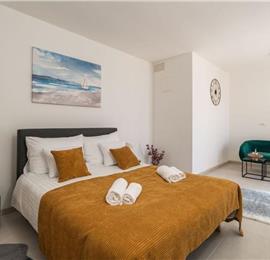 Luxury 4 Bedroom Villa with Infinity Pool, Sauna, Gym, Jacuzzi and Sea Views in Orašac, near Dubrovnik, Sleeps 8